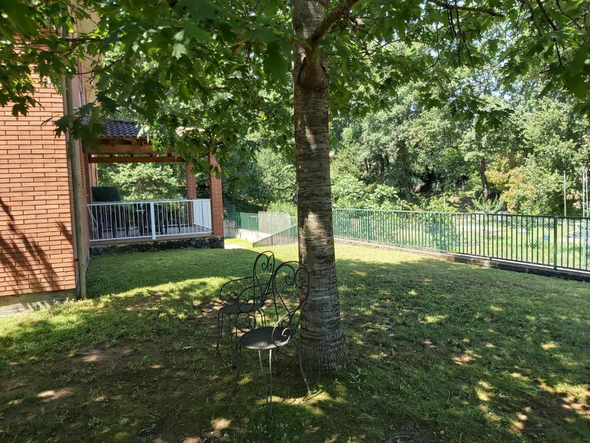 Apartamentos La Francesa Santa Pau Extérieur photo