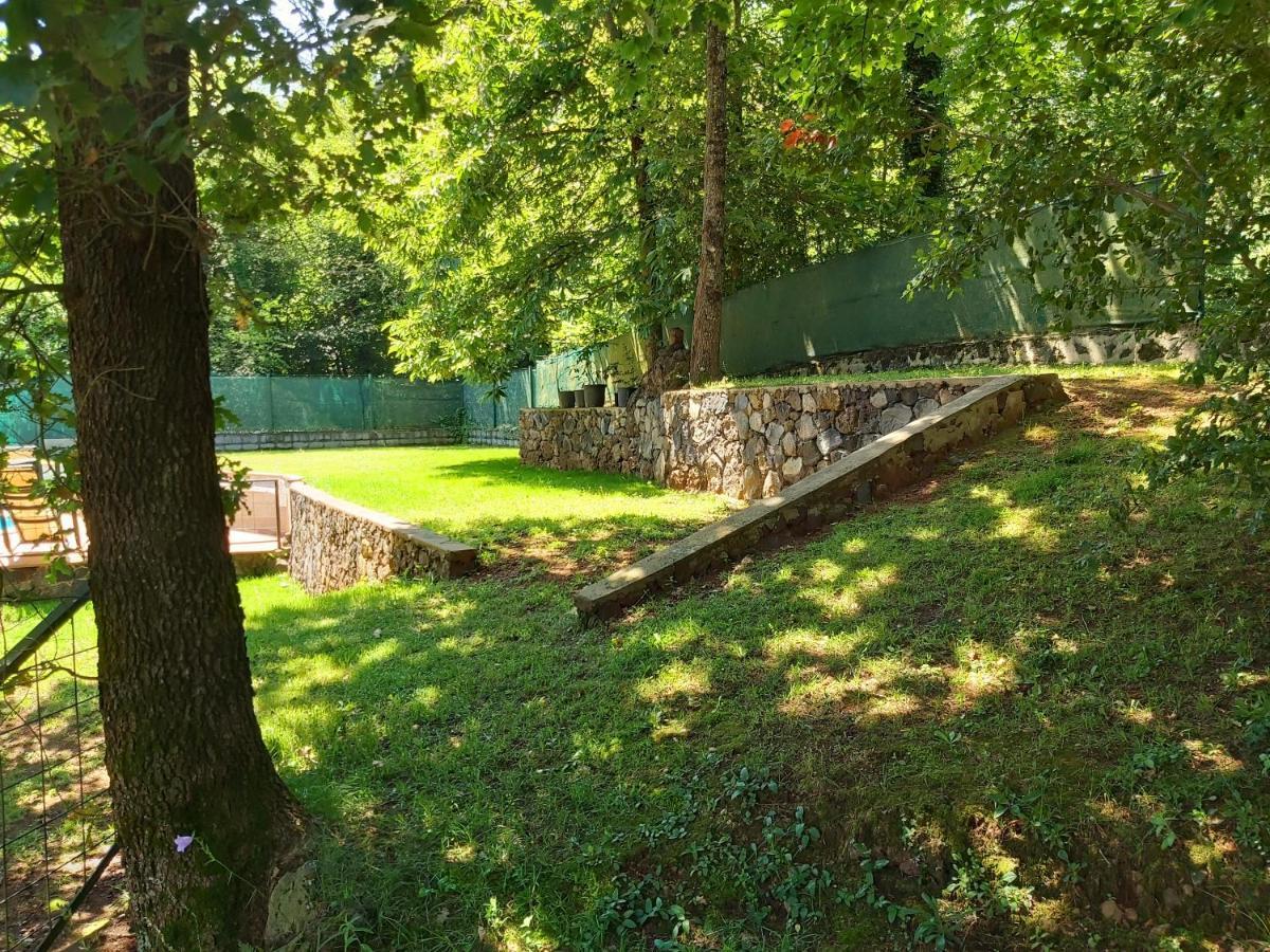 Apartamentos La Francesa Santa Pau Extérieur photo