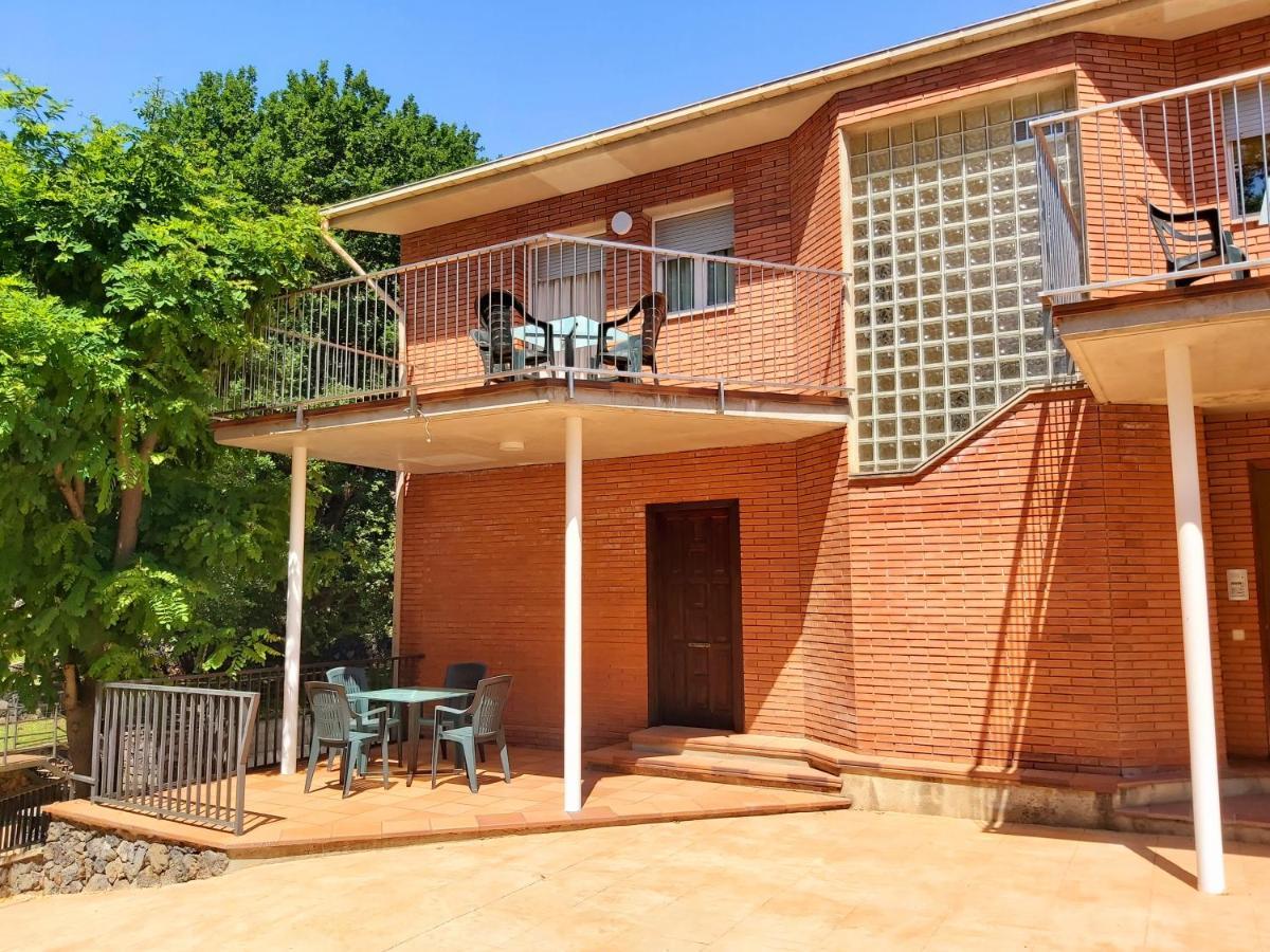 Apartamentos La Francesa Santa Pau Extérieur photo